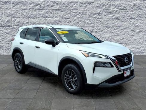 Used 2023 Nissan Rogue S image 1