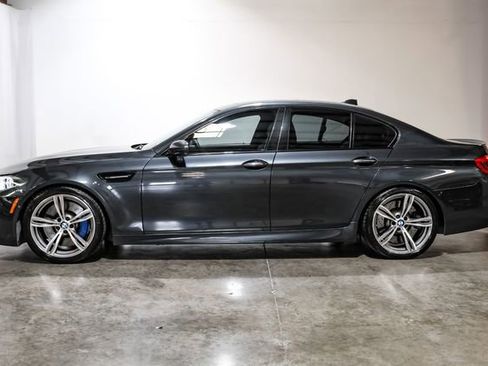 Used 2015 BMW M5 Base image 13