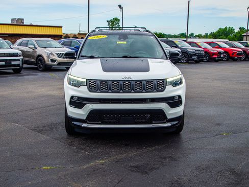 Used 2024 Jeep Compass Limited w/ Elite Group AWD/4WD image 2