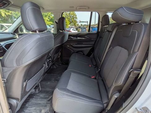Used 2023 Jeep Grand Cherokee Laredo w/ Trailer Tow Prep Group (B) RWD image 16