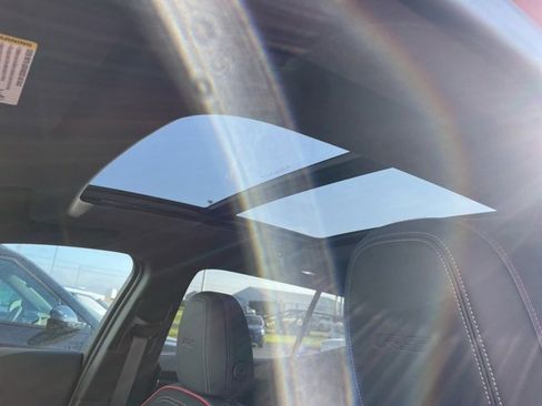 Used 2024 Chevrolet Equinox EV RS image 4