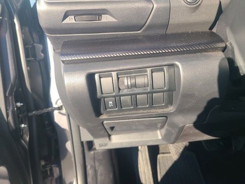 Used 2023 Subaru Crosstrek 2.0i image 25