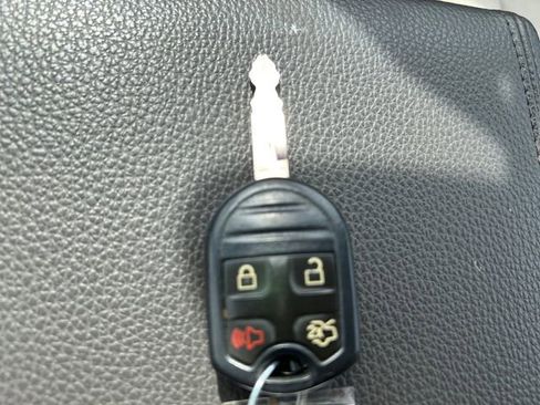 Used 2014 Ford Expedition XL image 22