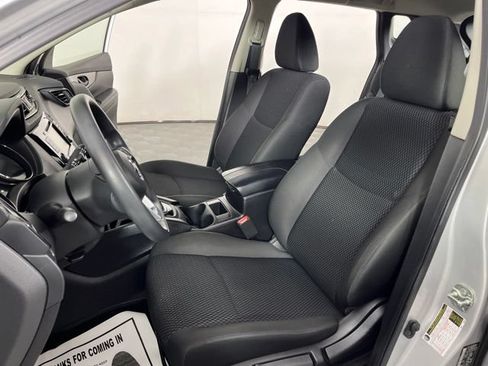 Used 2020 Nissan Rogue Sport S w/ Appearance Package FWD image 19