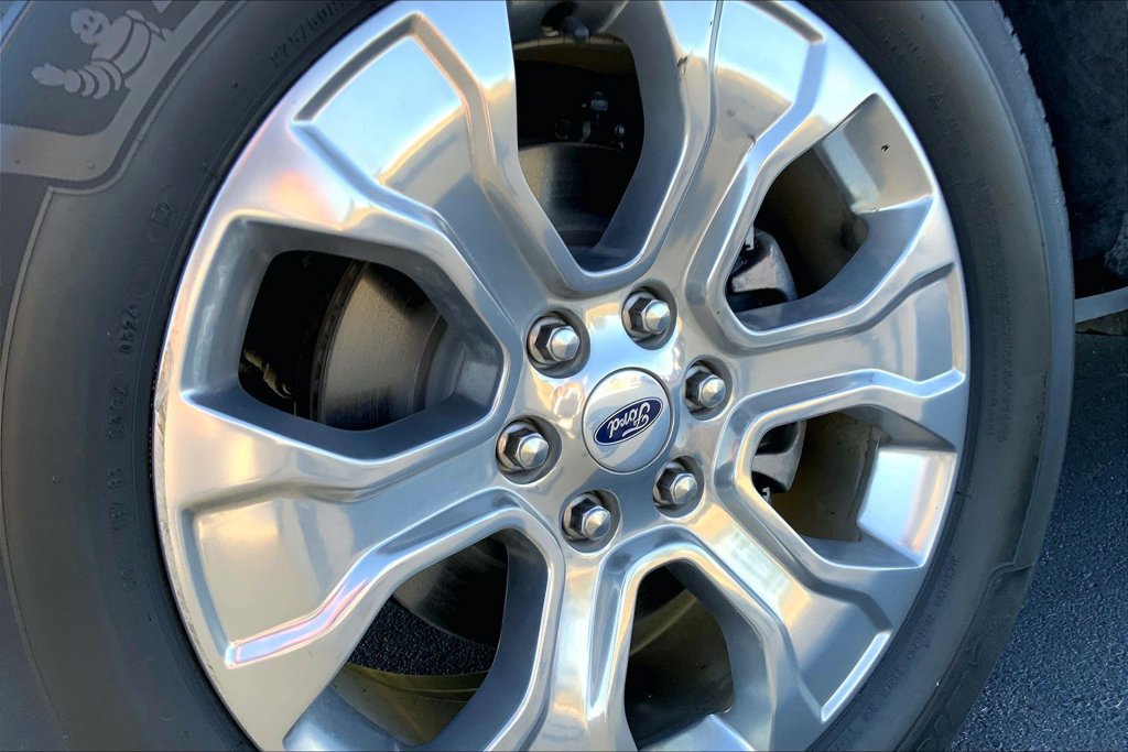 Used 2021 Ford F150 Platinum w/ Equipment Group 701A High AWD/4WD image 3