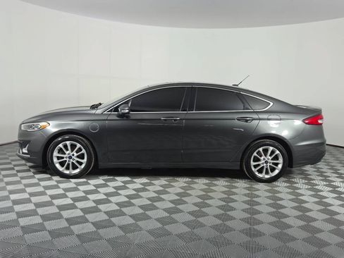 Used 2019 Ford Fusion Energi Titanium FWD image 4