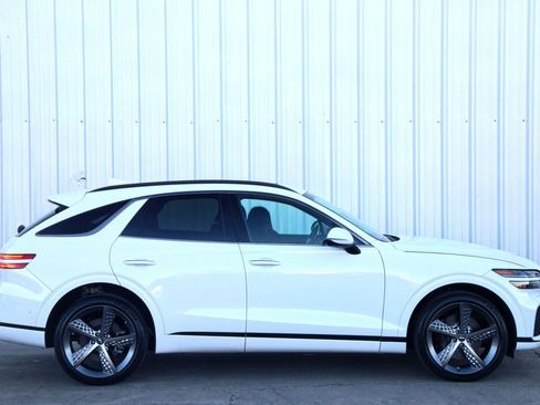 Used 2022 Genesis GV70 3.5T Sport w/ Sport Prestige Package image 57
