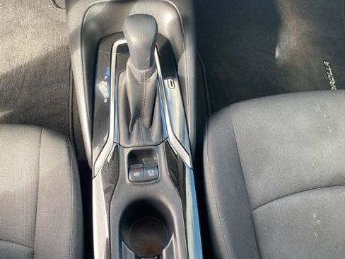 Used 2022 Toyota Corolla LE image 19