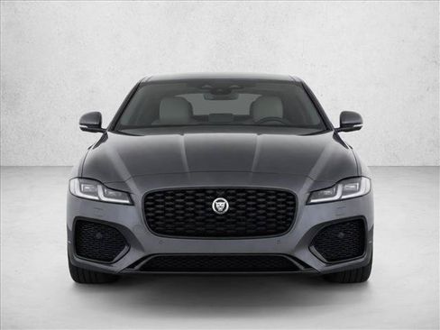Used 2024 Jaguar XF R-Dynamic SE AWD/4WD image 2