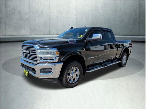 Used 2022 RAM 2500 Laramie AWD/4WD image 1