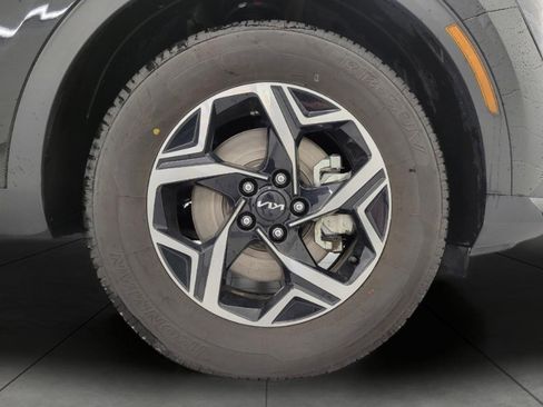 Used 2025 Kia Sportage LX AWD/4WD image 4