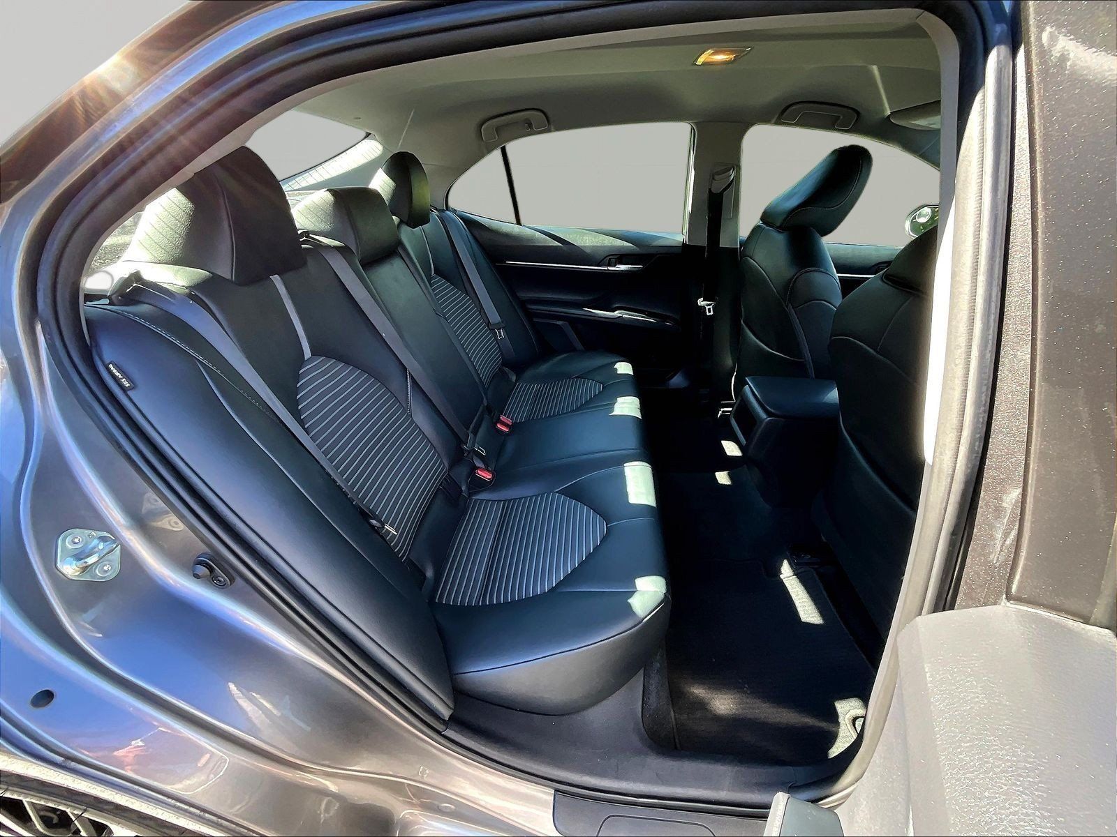 Used 2019 Toyota Camry SE w/ Convenience Package FWD image 25