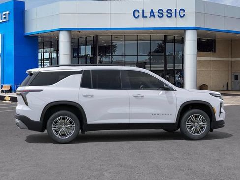New 2026 Chevrolet Traverse LT w/ Driver Confidence Package FWD image 5