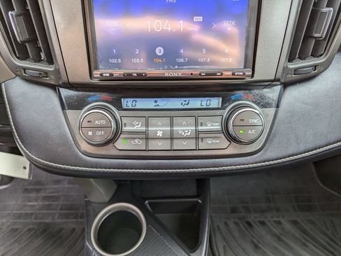 Used 2014 Toyota RAV4 XLE AWD/4WD image 23