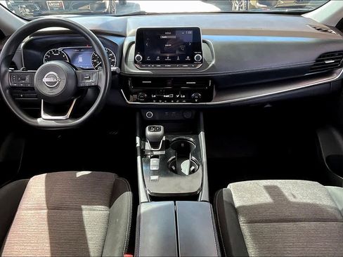 Used 2023 Nissan Rogue SV image 13