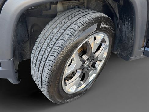 Used 2018 Jeep Compass Limited image 10