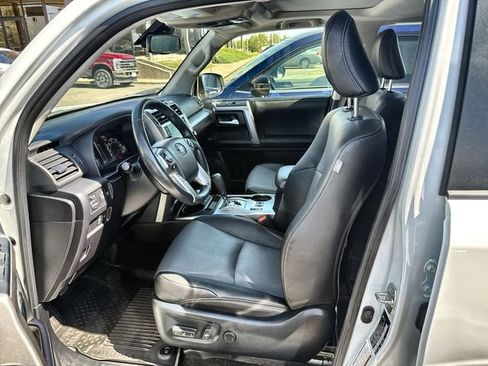 Used 2024 Toyota 4Runner SR5 Premium w/ Moonroof Package AWD/4WD image 11