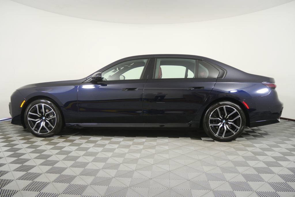 Certified 2026 BMW 740i RWD image 7