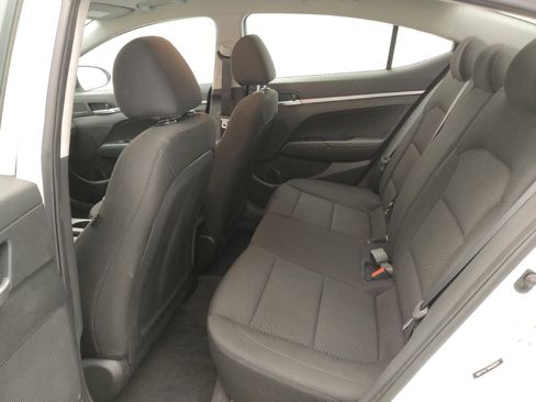Used 2019 Hyundai Elantra SE w/ Cargo Package FWD image 18