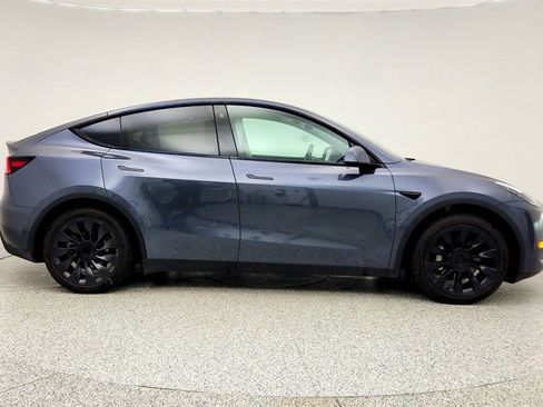 Used 2023 Tesla Model Y Long Range image 4