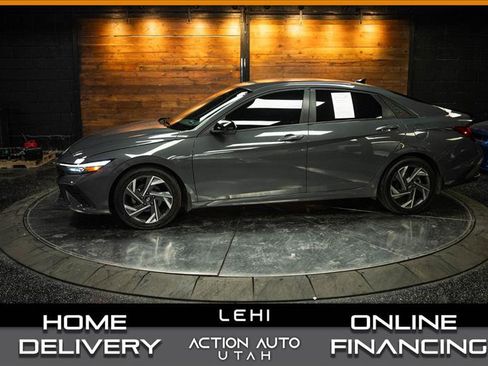 Used 2025 Hyundai Elantra Sport image 1