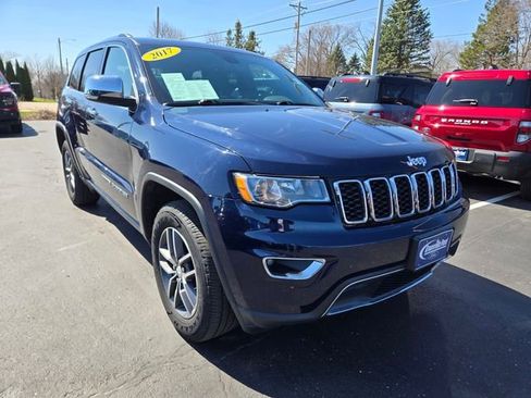Used 2017 Jeep Grand Cherokee Limited image 1