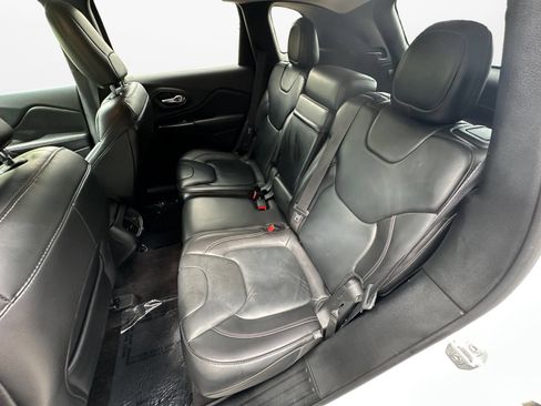 Used 2017 Jeep Cherokee Limited AWD/4WD image 13