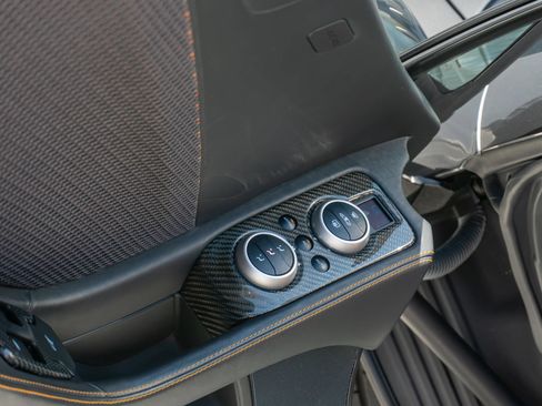 Used 2014 McLaren MP4-12C Spider RWD image 60