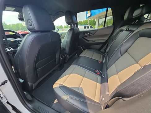 Used 2025 Chevrolet Equinox LT w/ Convenience Package II AWD/4WD image 16