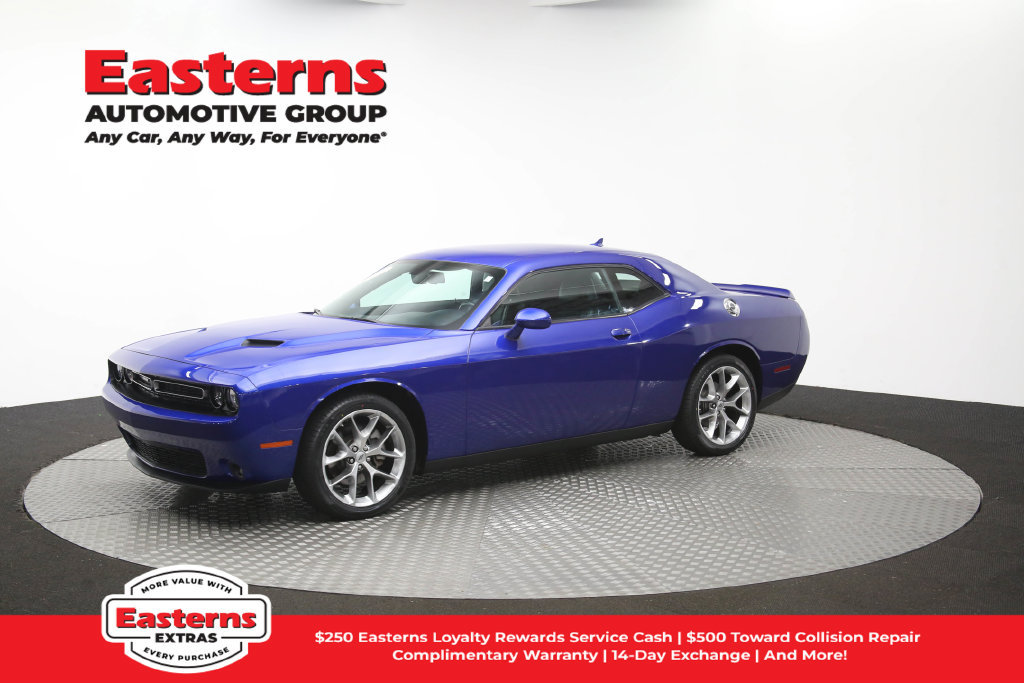 Used 2022 Dodge Challenger SXT w/ Plus Package RWD image 58