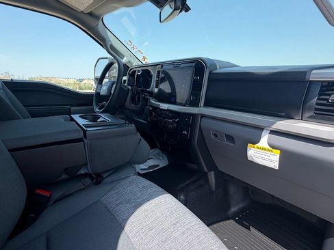 Used 2025 Ford F250 XLT w/ Black Appearance Package AWD/4WD image 22