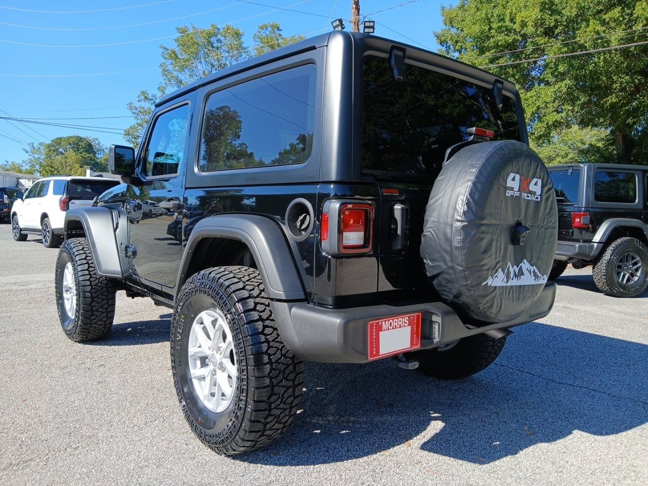 Used 2023 Jeep Wrangler Sport AWD/4WD image 8