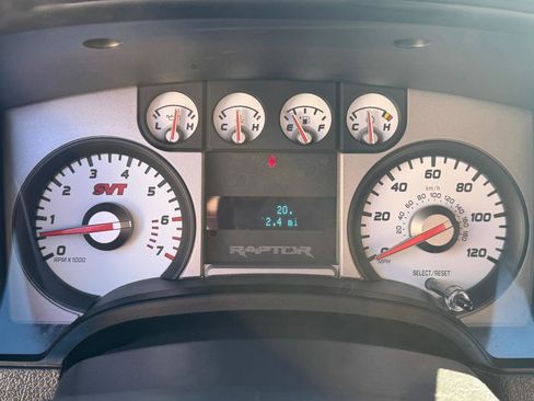 Used 2010 Ford F150 Raptor image 40