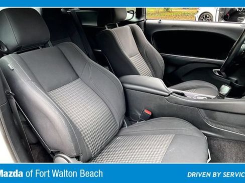Used 2019 Dodge Challenger SXT RWD image 24