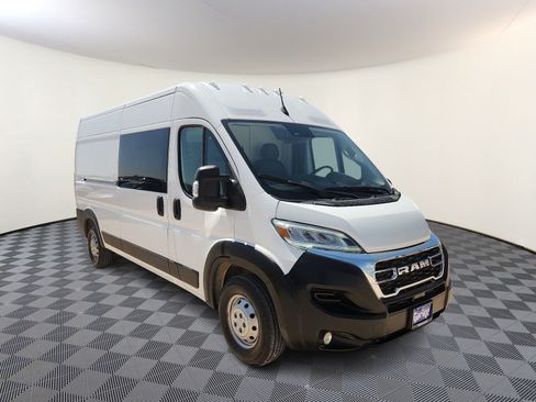 Used 2024 RAM ProMaster 2500 w/ Quick Order Package 22G SLT FWD image 6
