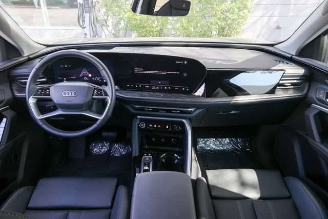 Certified 2025 Audi Q5 Premium AWD/4WD image 7