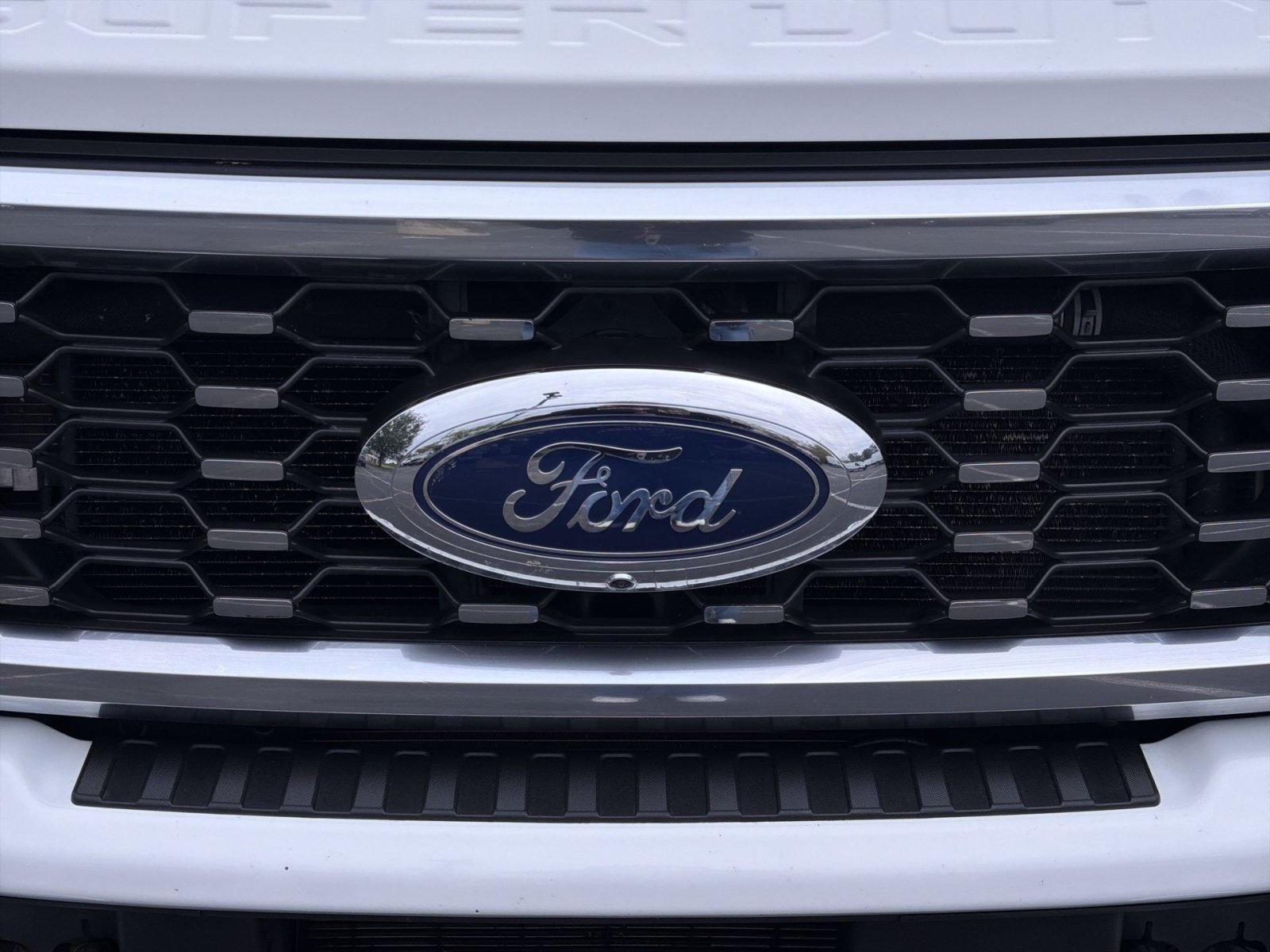 Used 2024 Ford F450 Limited w/ FX4 Off-Road Package AWD/4WD image 8