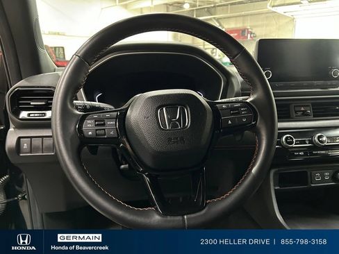 Certified 2025 Honda Pilot Sport image 16