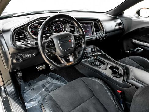 Used 2021 Dodge Challenger R/T Scat Pack RWD image 3