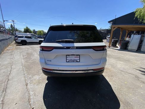 Used 2024 Jeep Grand Cherokee Limited 4xe AWD/4WD image 5
