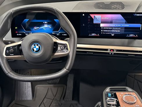 Used 2023 BMW iX xDrive50 w/ Premium Package image 14