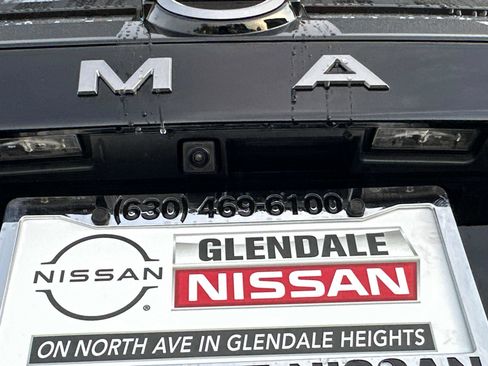 New 2026 Nissan Armada SL w/ Captain's Chari Seat Package image 18