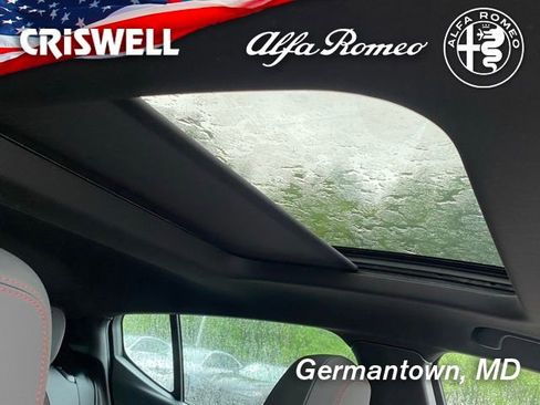 New 2024 Alfa Romeo Tonale Veloce w/ Active Assist Package image 40