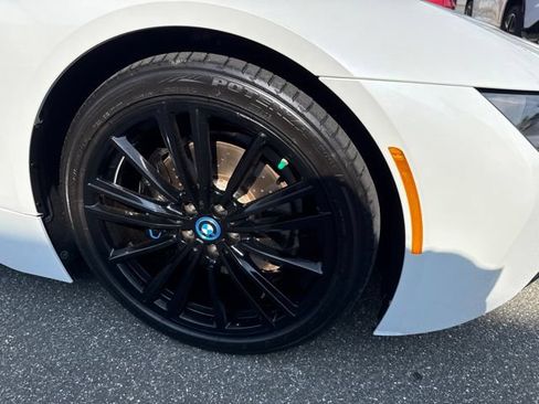 Used 2019 BMW i8 Roadster AWD/4WD image 9
