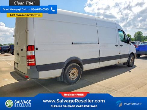 Used 2015 Mercedes-Benz Sprinter 2500 image 4