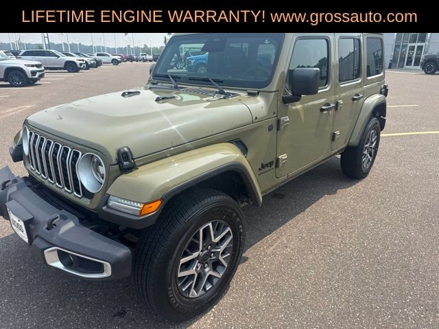 Used 2026 Jeep Wrangler Unlimited Sahara AWD/4WD image 5