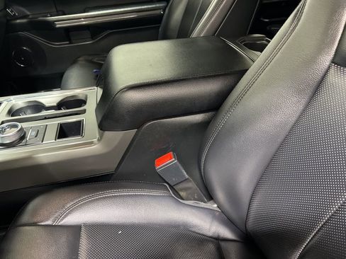 Used 2021 Ford Expedition XLT image 37