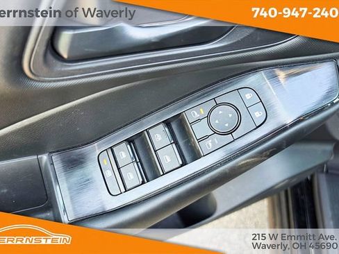 Used 2024 Nissan Rogue S AWD/4WD image 14