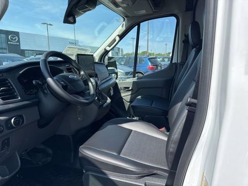 New 2025 Ford Transit 250 148 Medium Roof image 9