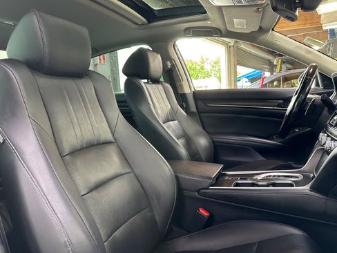 Used 2022 Honda Accord Touring image 32